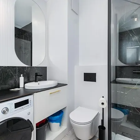 شقة Aleja Solidarnosci 60b