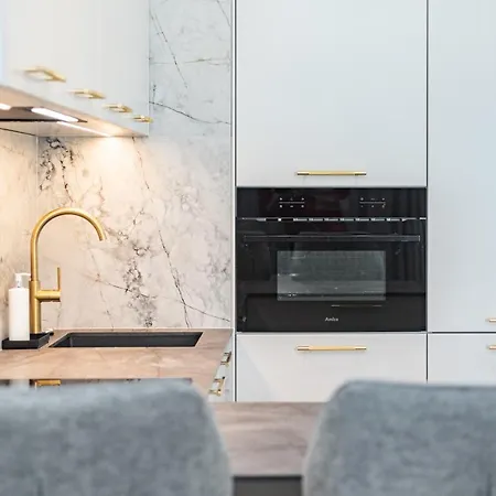 Aleja Solidarnosci 60b Apartment Warsaw