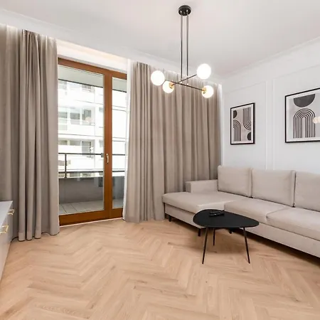 Apartment Aleja Solidarnosci 60b