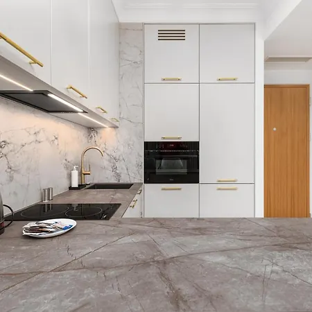 Apartment Aleja Solidarnosci 60b